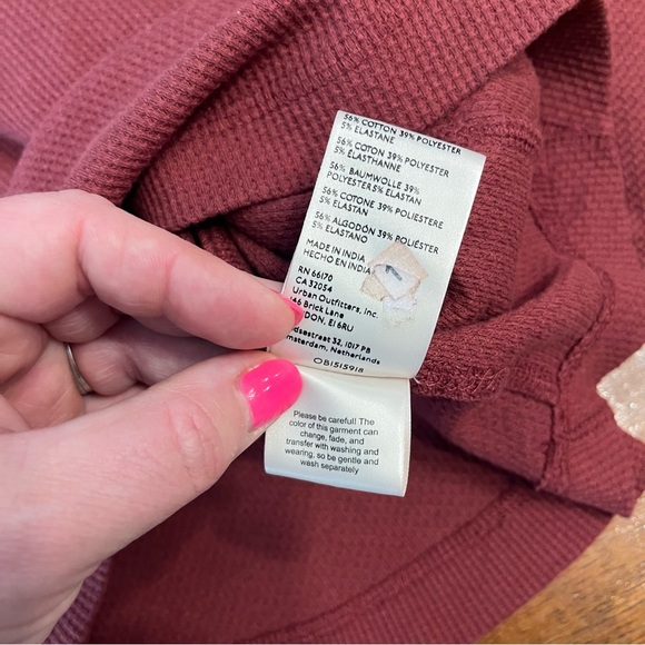 Free people Maroon long sleeve top rivets circles flare sleeve size medium - Picture 4 of 7